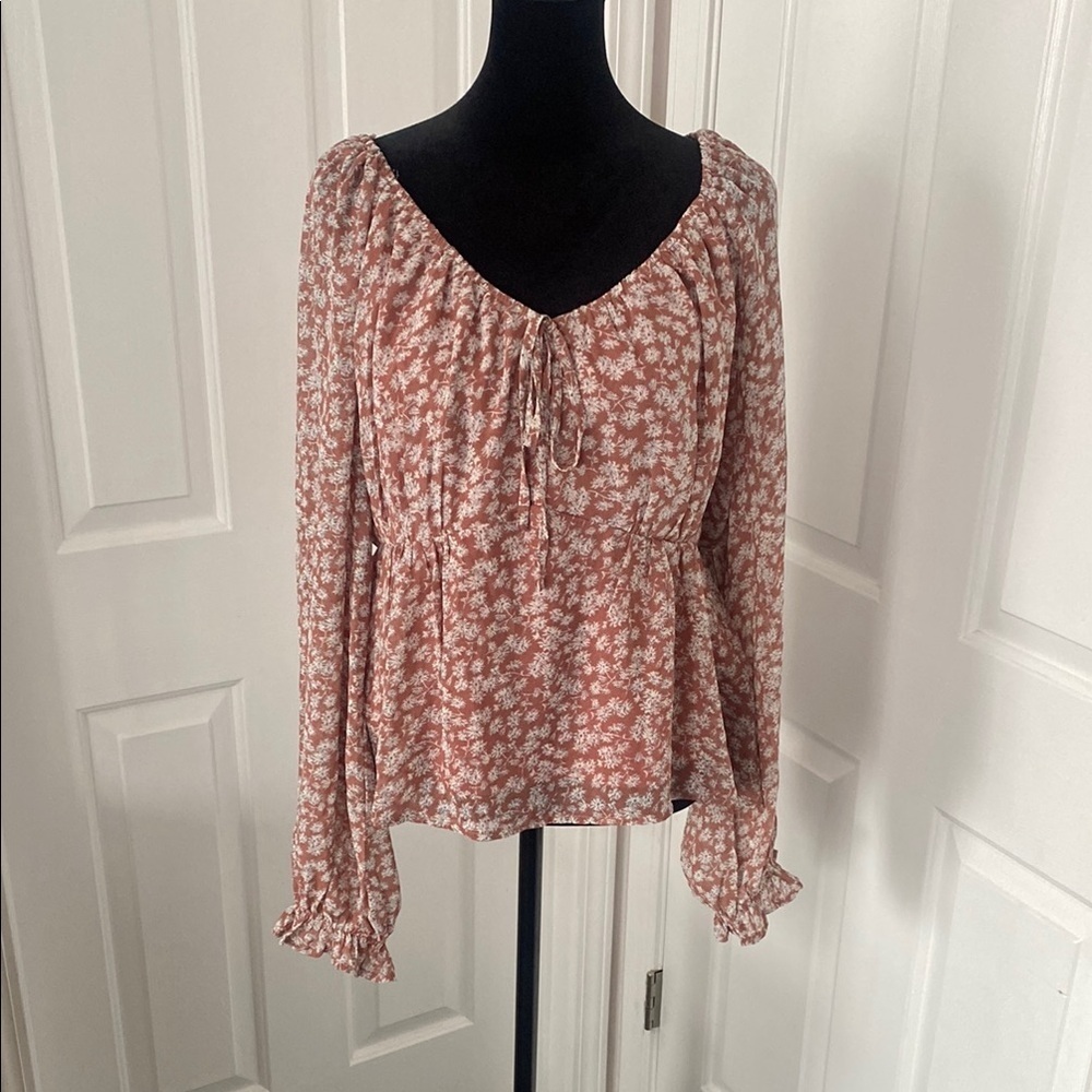 Polagram Peasant Floral Blouse with Sweetheart Neckline.